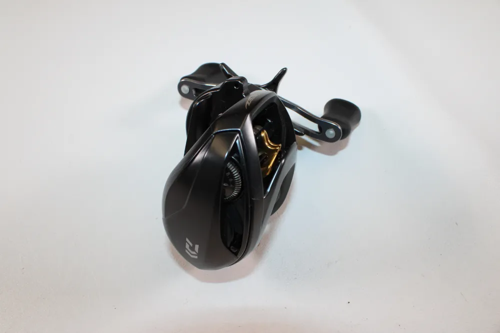 Hot Steez SV TW 1016SV-H 6.3:1 RH - Used Casting Reel - Excellent Co Used Casting Reels